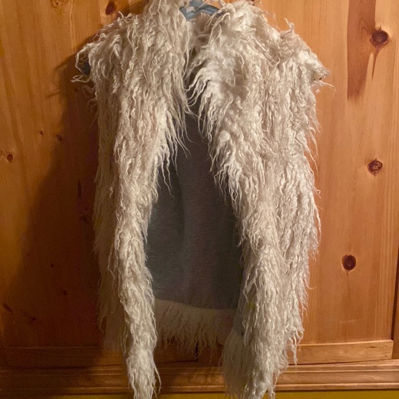 woman’s reversible fur vest - Picture 1 of 2